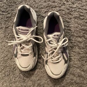 Women’s ASICS sneaker white size 7